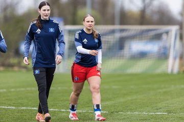 Bild 35 - wBJ Hamburger SV - Eimsbuettler TV : Ergebnis: 4:0